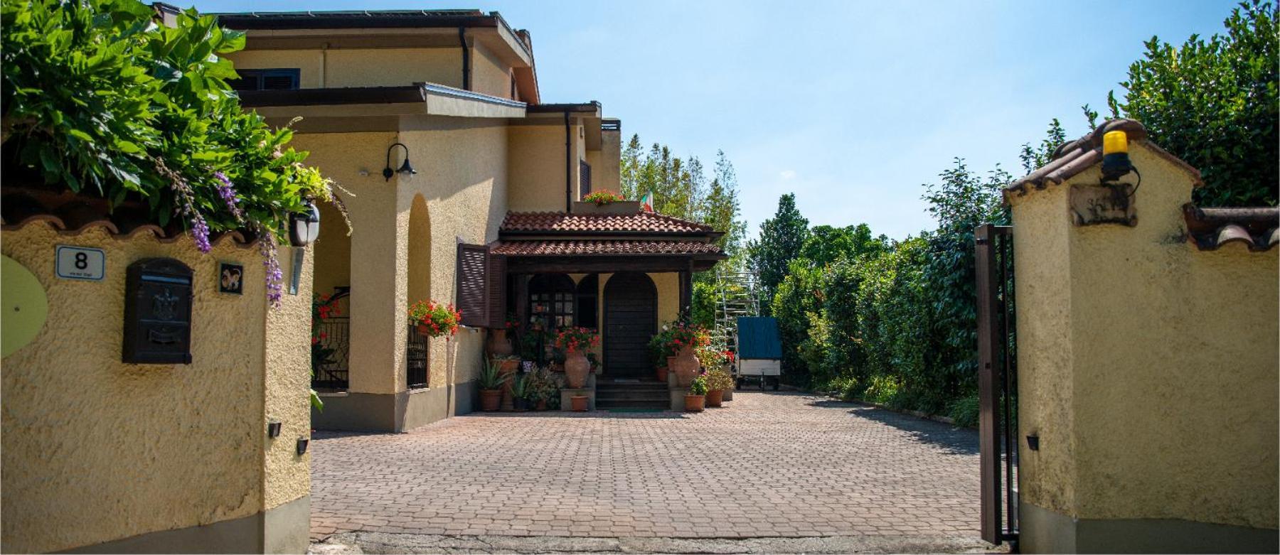 Alloggio Per Uso Turistico Sant'Andrea Lariano Zewnętrze zdjęcie
